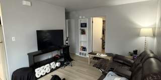 156 W 8th Ave Gallery 1