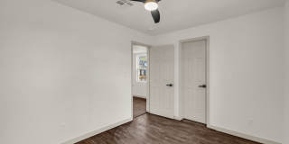 1017 West Newton Street Gallery 7