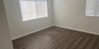 Beautiful Two story townhouse. 3 bedrooms 2.5 baths Gallery 12