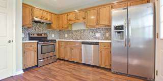 Pet Friendly Three Bedroom! Gallery 7