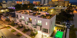 1000 N Riverside Dr Gallery 1