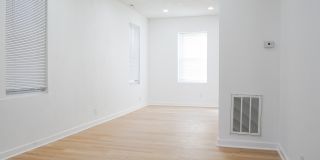 2728 Holly St Gallery 8