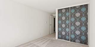 Modern 2-Bedroom Condo in Shoreline with Stylish Finishes Gallery 18