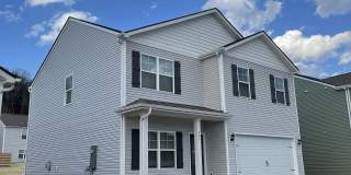 Spacious 4-Bedroom Home with Office and Patio in Oak Ridge Gallery 1