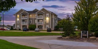 Alexis at Perry Pointe Gallery 10