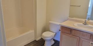 Larkspur Village Apartments Gallery 22