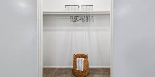 Pine Creek Apartments Gallery 25