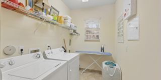 1043 Vintner Boulevard Gallery 55