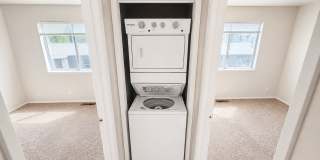 Spacious Townhome Living Near Chico State & Downtown Chico Gallery 1