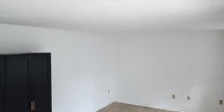 24 Fawn Road Gallery 1
