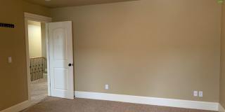 COMING SOON! GORGEOUS Townhome...  LOCATION , LOCATION near Peace Health Hospital Gallery 23