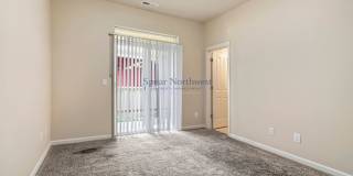 Freshly Remodeled 3-Story Townhome in a Gated Community — Blocks to MAX & Gresham Station Gallery 23