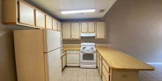 1284 High Road - Two Bedroom/Two Bath Townhome Gallery 6