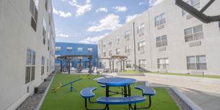 Onyx at 695 Gallery 28