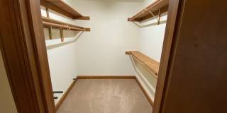 Room in 3 Bedroom Home at Grove Ave Gallery 25