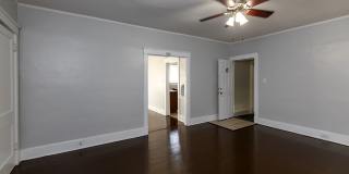 Hawthorne Street Gallery 105