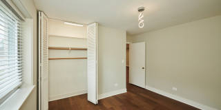 7074 N RIDGE Boulevard Gallery 7