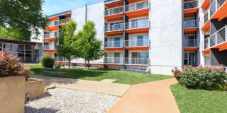 The Pearl at Midtown Gallery 6