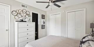 River Oaks Gallery 9