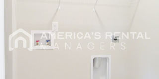 Beautiful Town Home with Garage in Chelsea... Available to View Now!!! Gallery 17