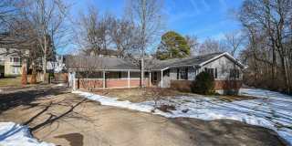 925 Moreland Avenue Gallery 1