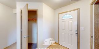 Great Location!  Quiet Neighborhood! Gallery 3