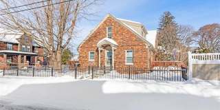 31 Washington Street Gallery 1