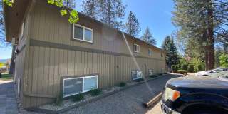 Spacious & Bright 2-Bedroom, 1-Bath upper-level fourplex- located in Spokane Valley! Spacious & Bright 2-Bedroom, 1-Bath upper-level fourplex- located in Spokane Valley! Gallery 12