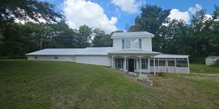Spacious 4-Bedroom Home in Baxter with Large Yard, Hardwood Floors & Outdoor Shed Gallery 1