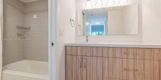 995 SW 84th Ave Gallery 8