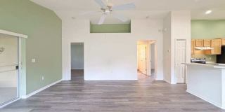 240 Center Oak Circle Gallery 16
