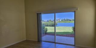 241 SW LAKE FOREST Way Gallery 9