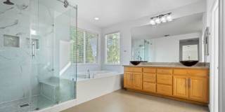 Grand 5-Bedroom Estate — Space, Style & Sophistication Gallery 59