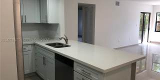 8883 Fontainebleau Blvd Gallery 2