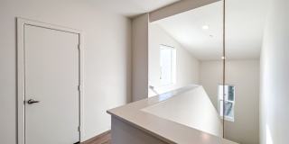611 Highland Gallery 21