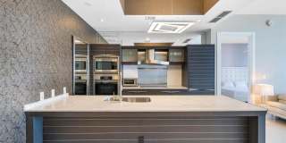 200 Biscayne Boulevard Way Gallery 5
