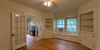 Charming, One bedroom duplex in Prime Ashland location | Available Now! Gallery 6