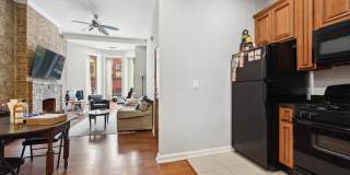 116 W Grand Avenue Gallery 4