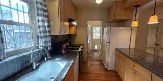 3 Bedroom 2 Bathroom Charmer In Nob Hill! Gallery 9