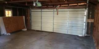 BEAUTIFUL HOME LOCATED CLOSE TO EVERYTHING WITH GARAGE! Gallery 13