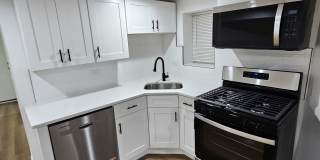 6609 S Rhodes Ave Gallery 1