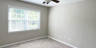 20301 Shelburne Road Gallery 18