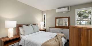 2215 Linwood St. Gallery 12