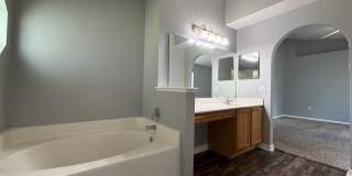 Beautiful Westside 3 Bedroom Home in Overland Park Gallery 9