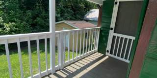 Charming Fully Renovated 2BR/1BA Near Both Hospitals – Washer/Dryer Included! Gallery 21