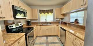 3 Bedroom / 2 Bathroom Townhome in Kehalani Gardens! Small yard and pet friendly! Gallery 3
