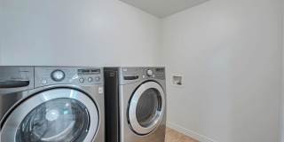 Beautiful 2 Story Home w attached 2 car garage Gallery 29