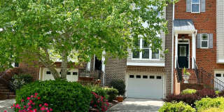 Beautiful 2 bedroom 2.5 bath Townhome in Carrboro Gallery 1