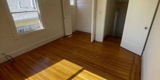 Great House in Oakland with a yard! 2 Beds, 1 Bath Gallery 42