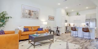 Larkspur Creekside Age 55+ Apartment Homes Gallery 7